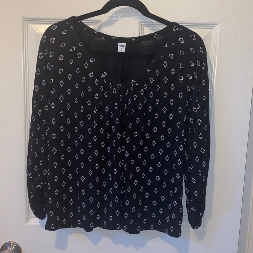 Old Navy long sleeve v neck knit blouse